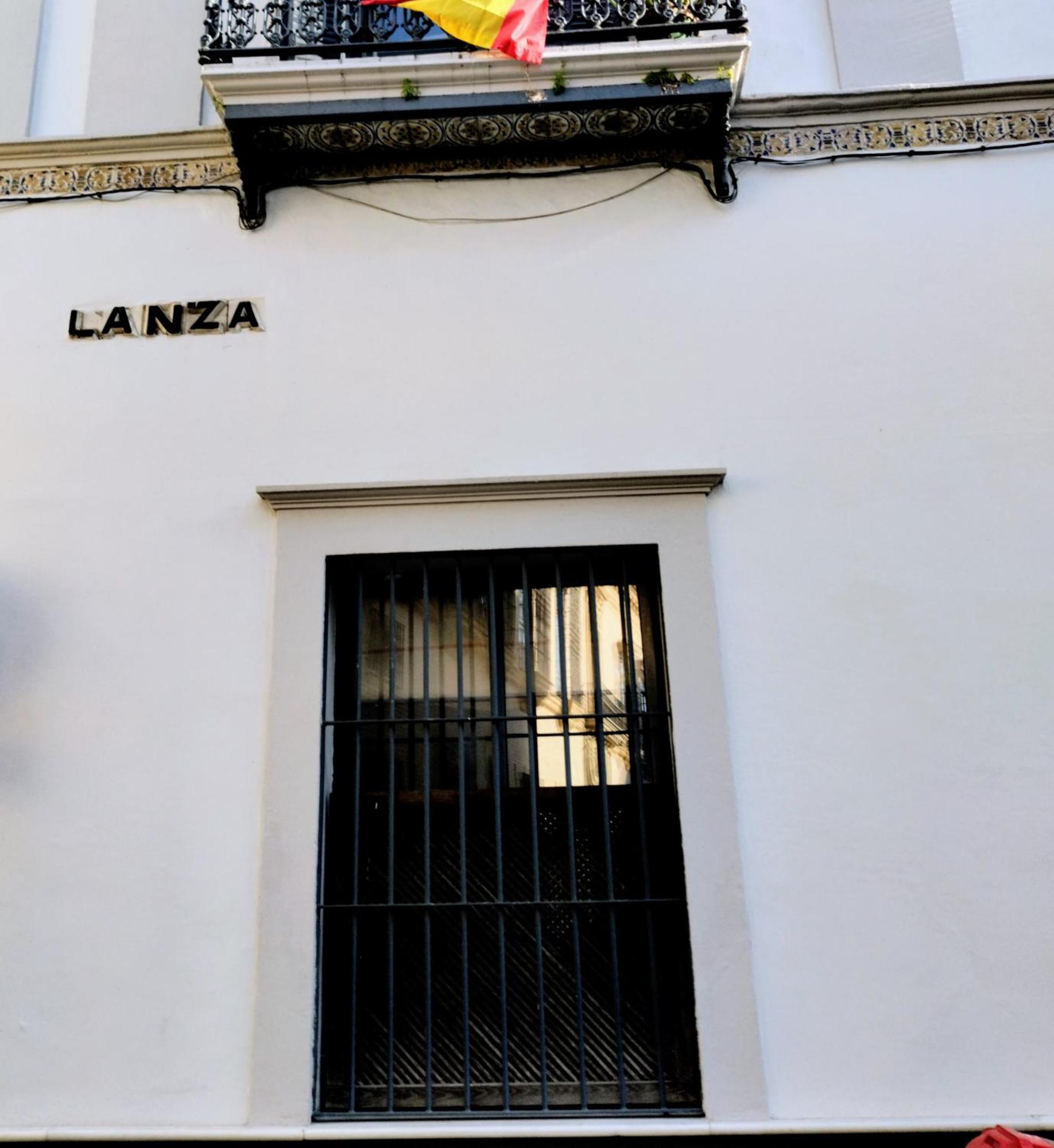 Alojamiento Lanza En El Corazon De Sevilla المظهر الخارجي الصورة